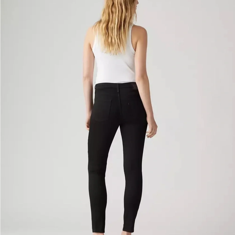Levi's 721 High Rise Skinny Jeans (size 26) - Picture 1 of 10